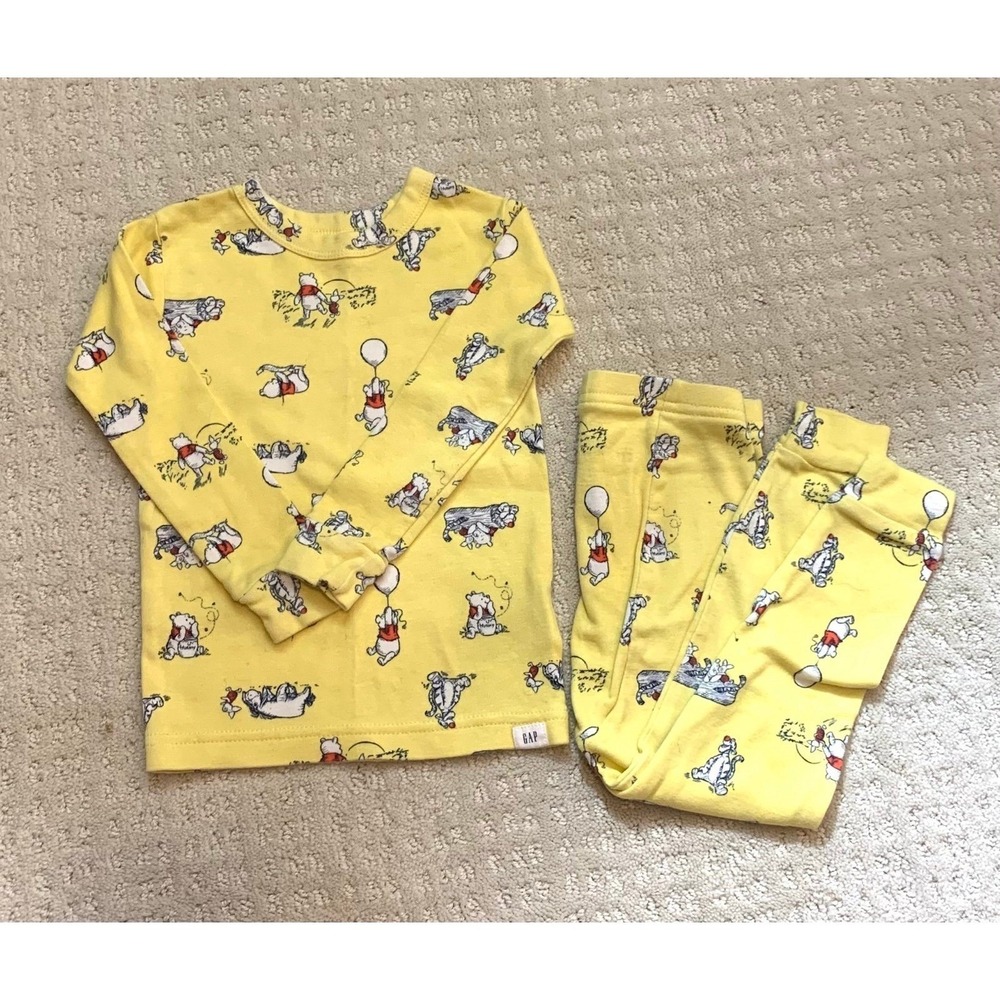 Baby Gap Winnie the Pooh Unisex Pajamas | Size 2 years toddler - Picture 2 of 8